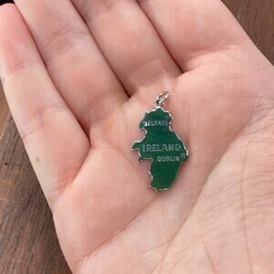 Vintage 925 Sterling Silver Green Enamel "Ireland" Travel Pendant Bracelet Charm